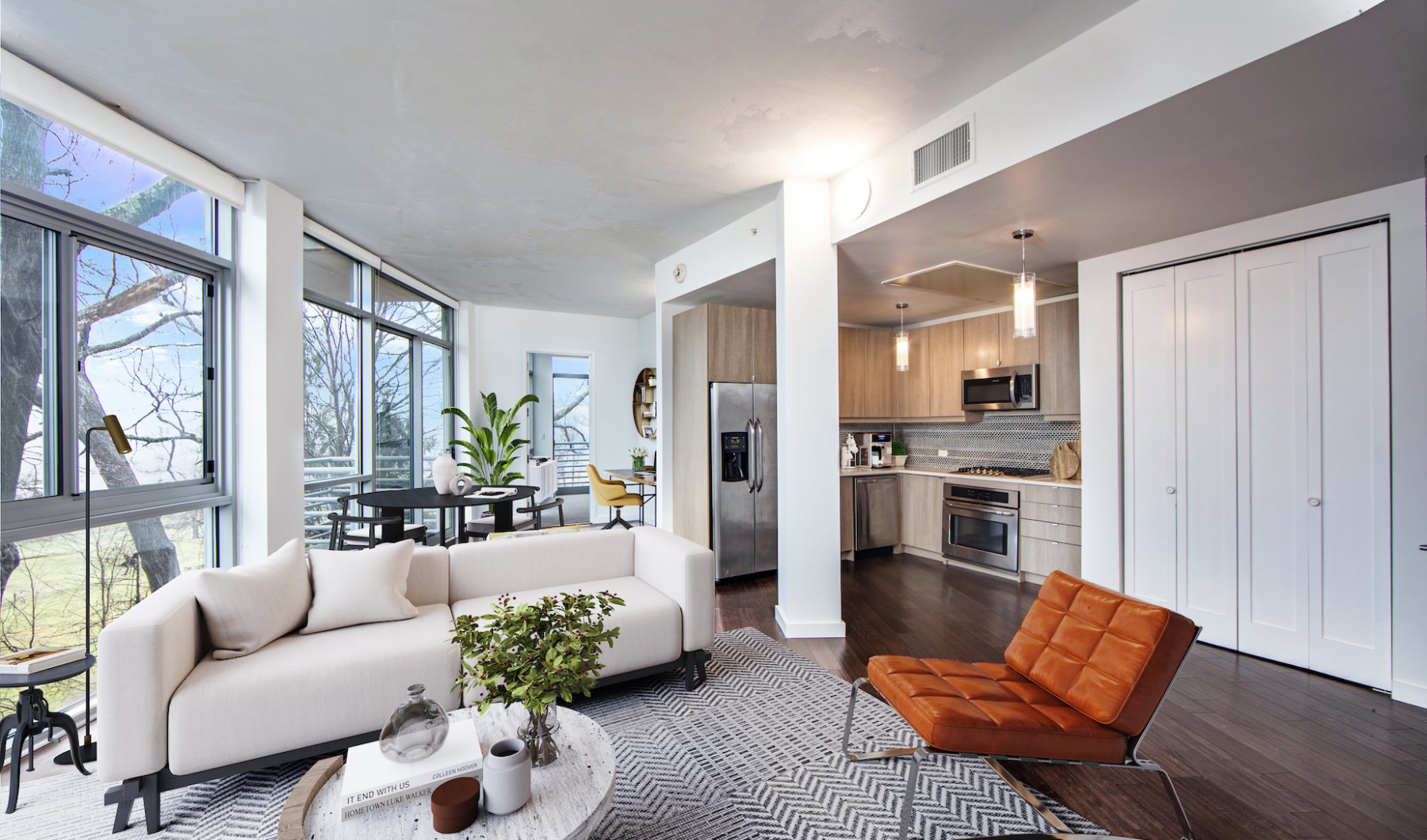 Lux Living in the Heart of Westchester Lux Living in the Heart of Westchester